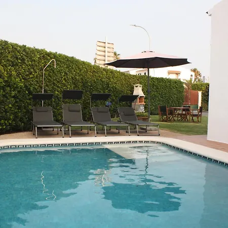 Prázdninový dům Confortable Individual Con Piscina Y Jardin